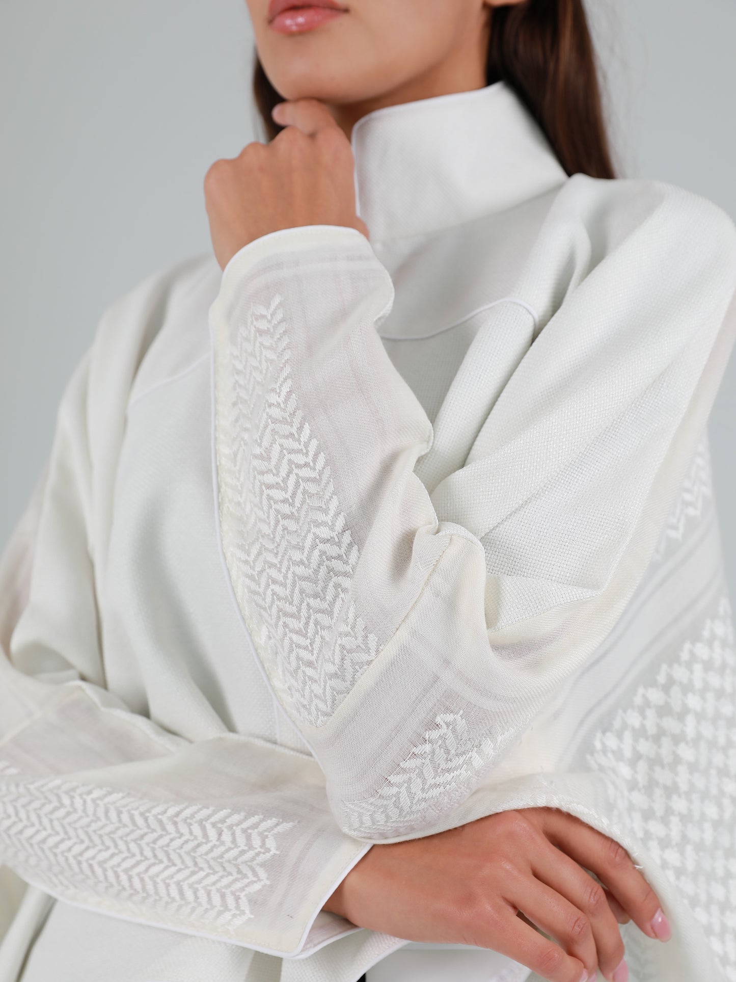 Long-Sleeve High Mandarin Collar Keffiyeh Cape - White/White